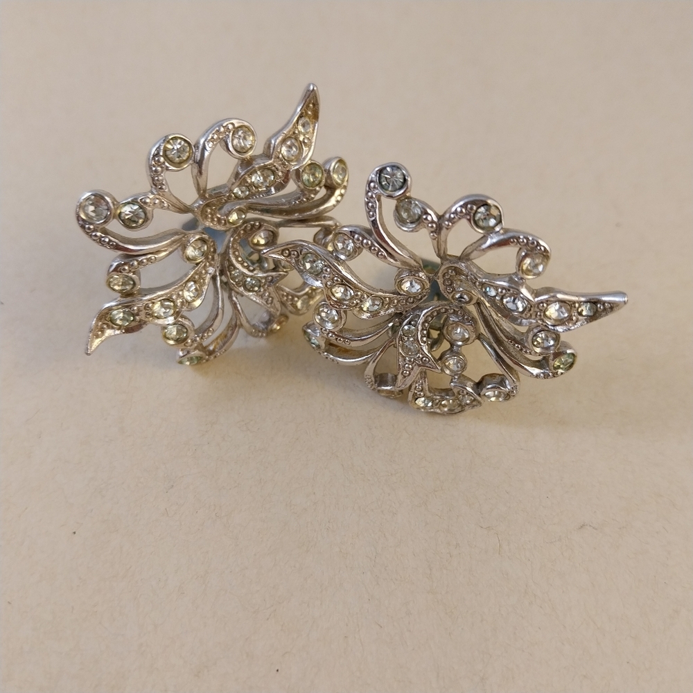 Vintage Silver Floral Earrings Clips - Picture 12 of 14